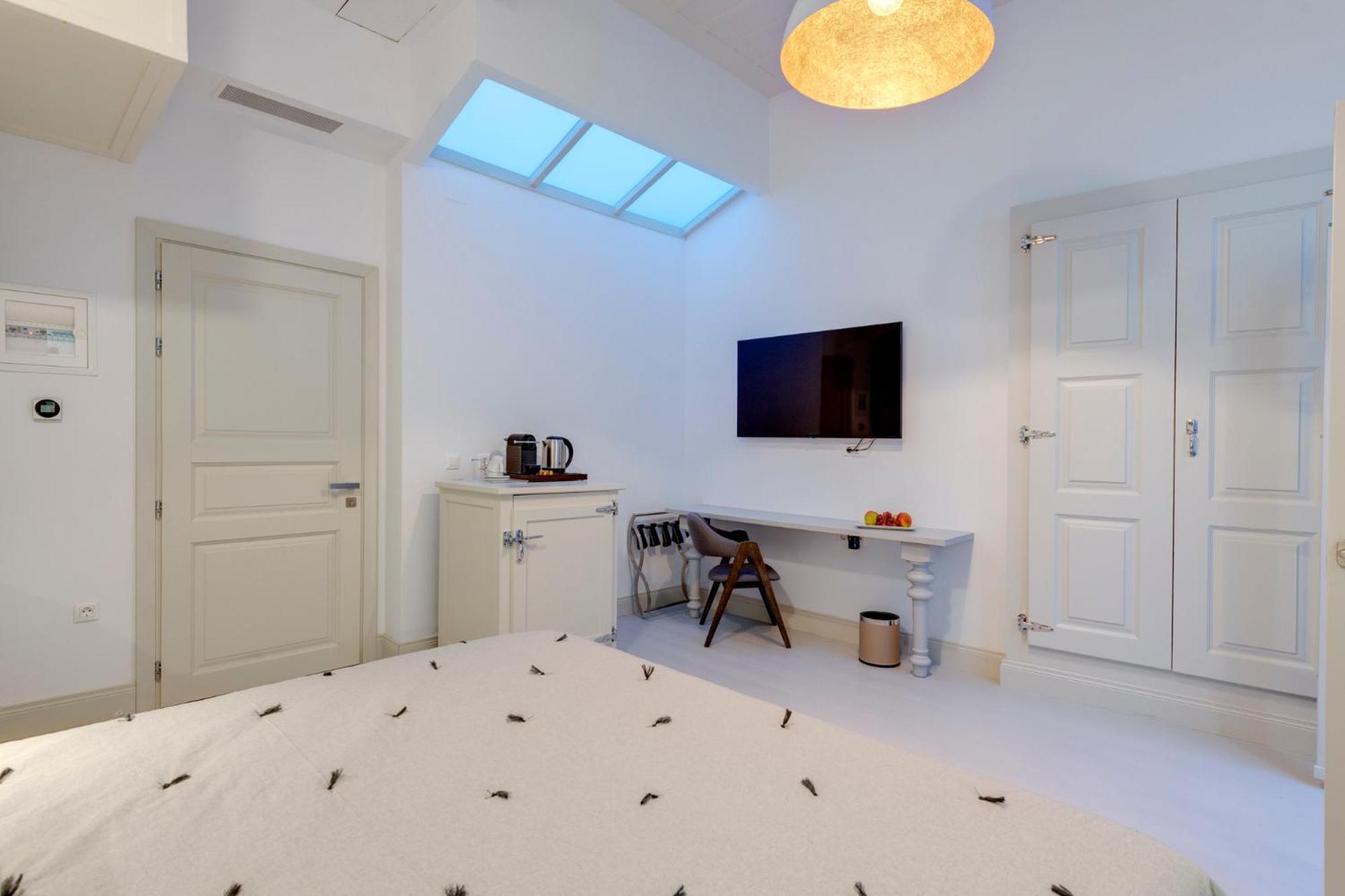 Skylight Hotell Ermoupoli Exteriör bild